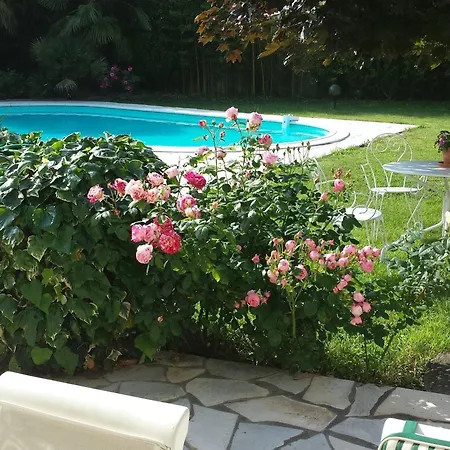 Les Abris De Sulpice - Saint-emilion בית נופש Saint-Sulpice-de-Faleyrens