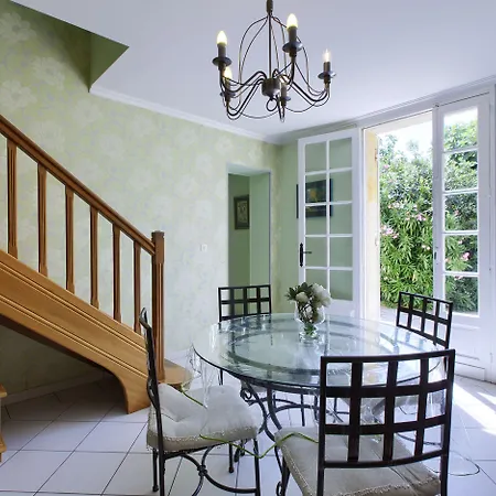 Les Abris De Sulpice - Saint-emilion בית נופש *